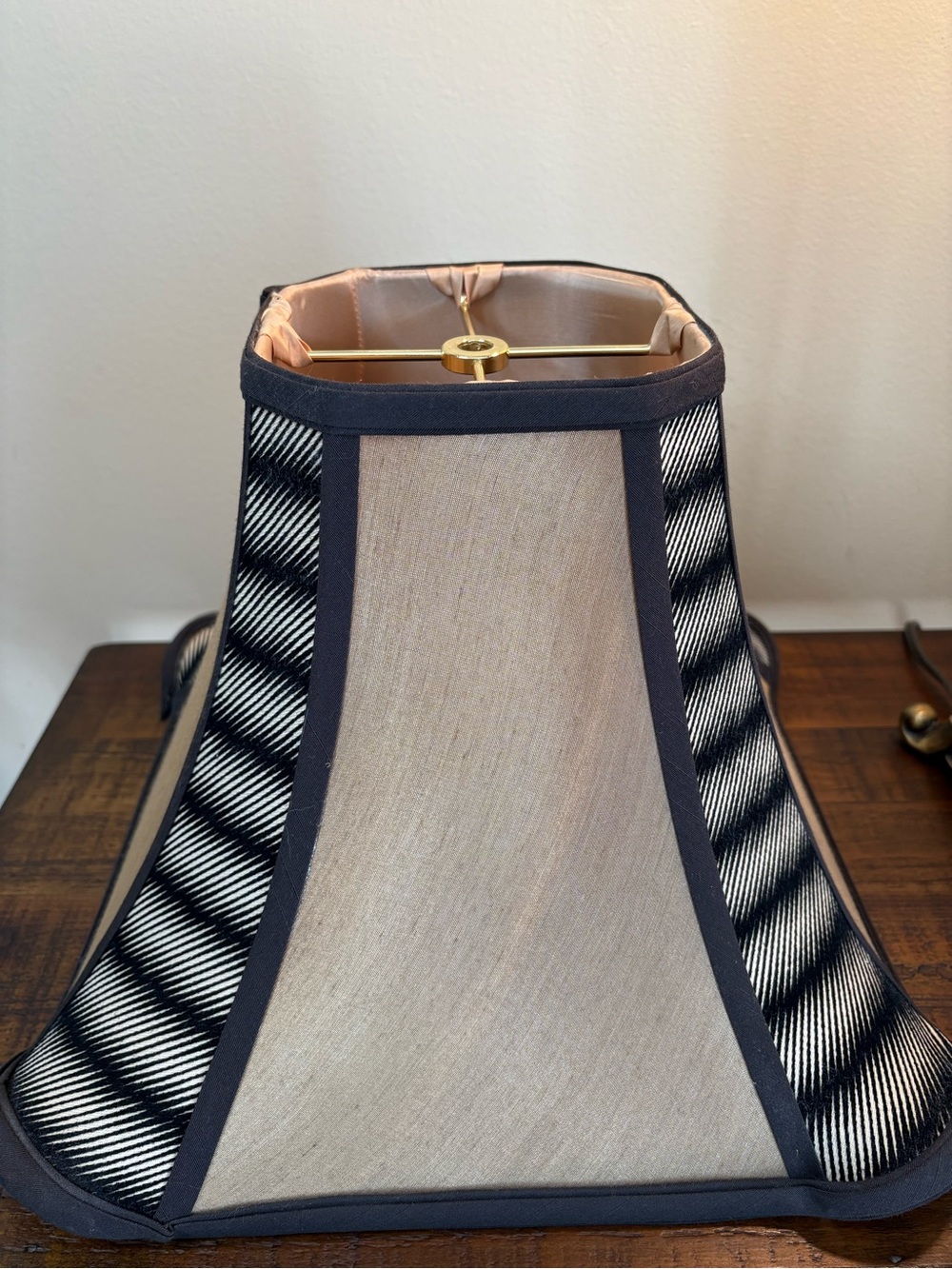 Vintage Lamp Featuring Brass Finish And Unique Geometric-Patterned Lamp Shade - Picture 12 of 16